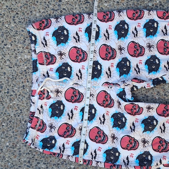 Creepy Co. Presents Beistle Halloween Spooky Skull Cat & Spiderweb Print Pajamas - Picture 11 of 15